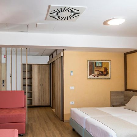 Hotel Delfin Izola Exterior photo