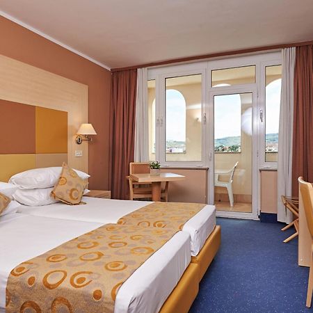 Hotel Delfin Izola Exterior photo
