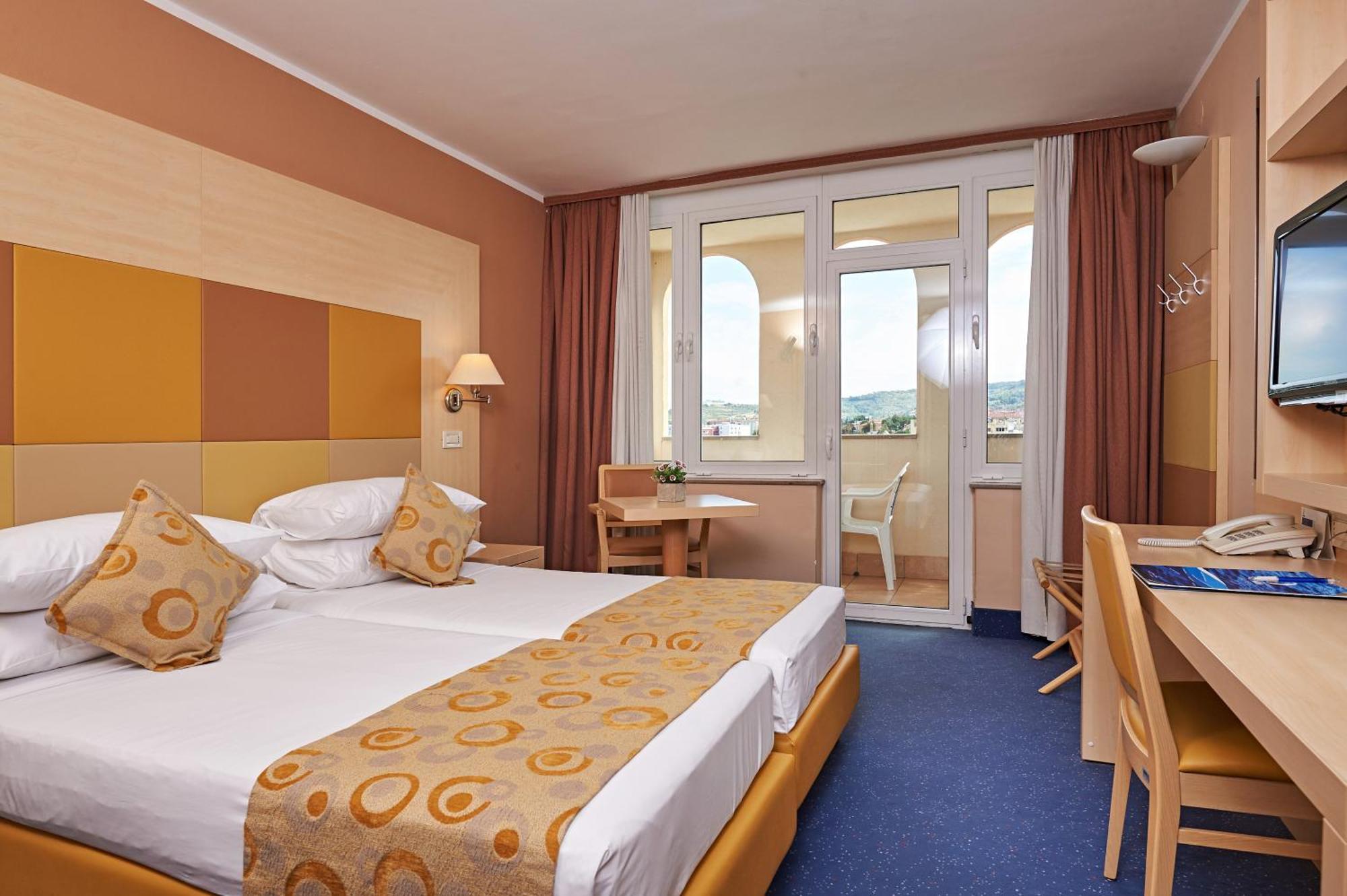 Hotel Delfin Izola Exterior photo