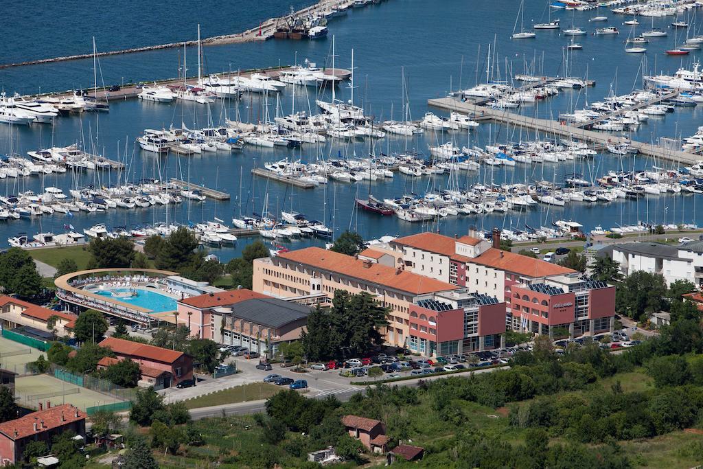 Hotel Delfin Izola Exterior photo